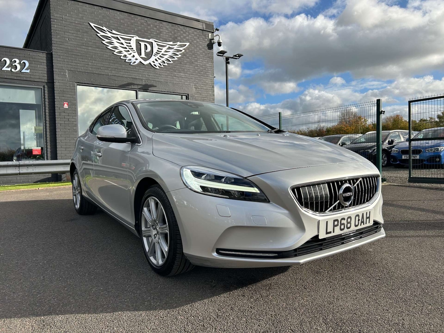 Used Volvo V40 2018 for sale - 77573067: Photo 63
