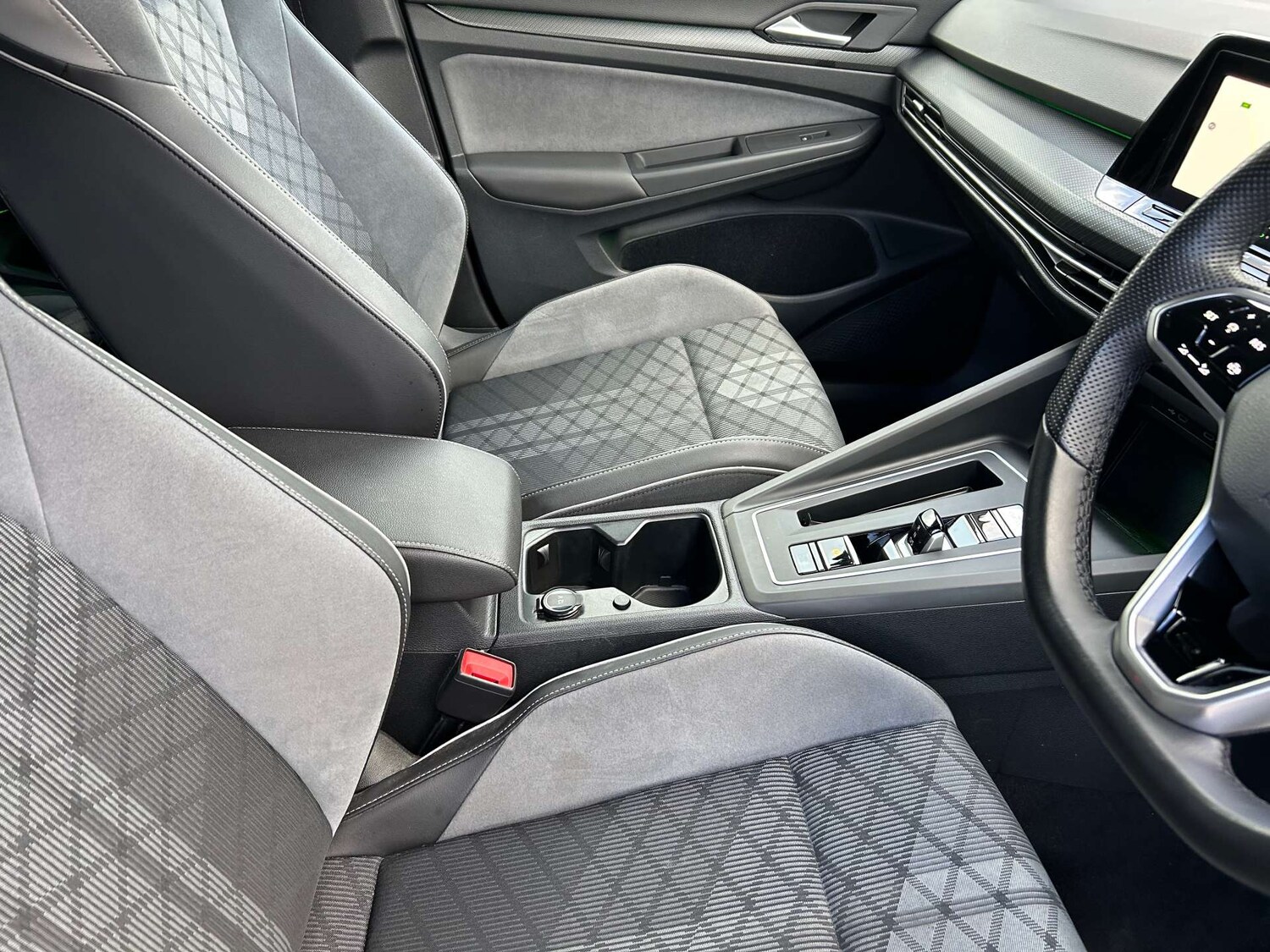 Used Volkswagen Golf 2021 for sale - 77368271: Photo 64