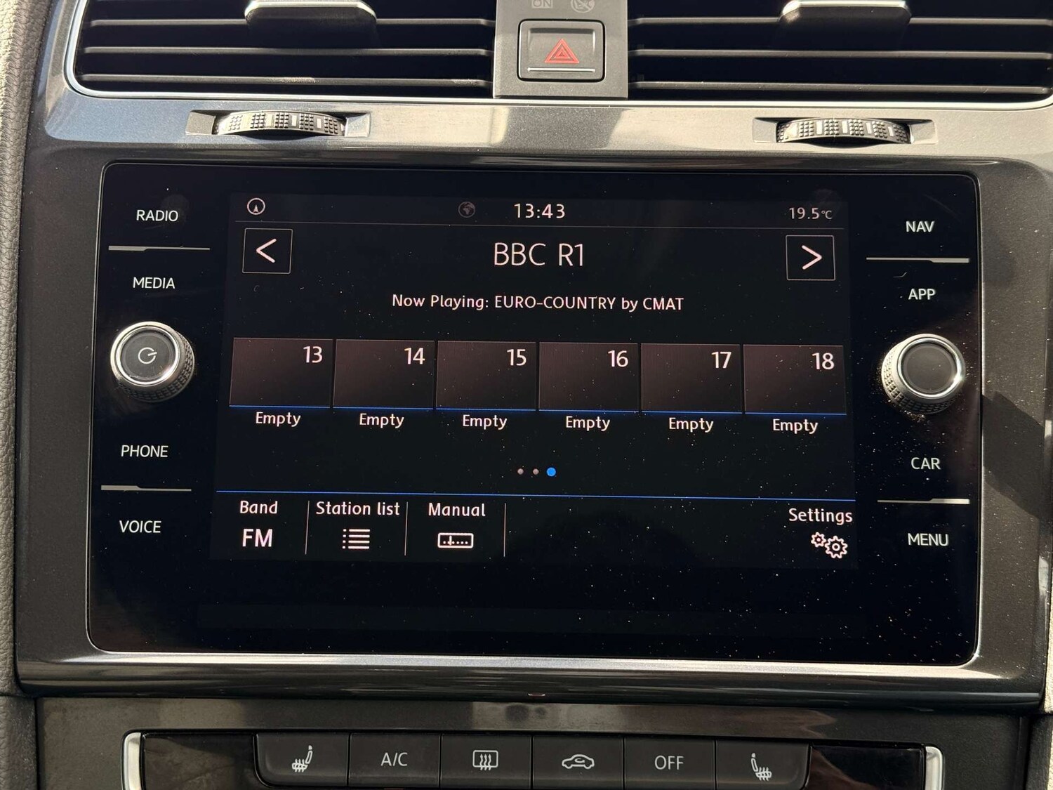 Used Volkswagen Golf 2018 for sale - 75725852: Photo 34