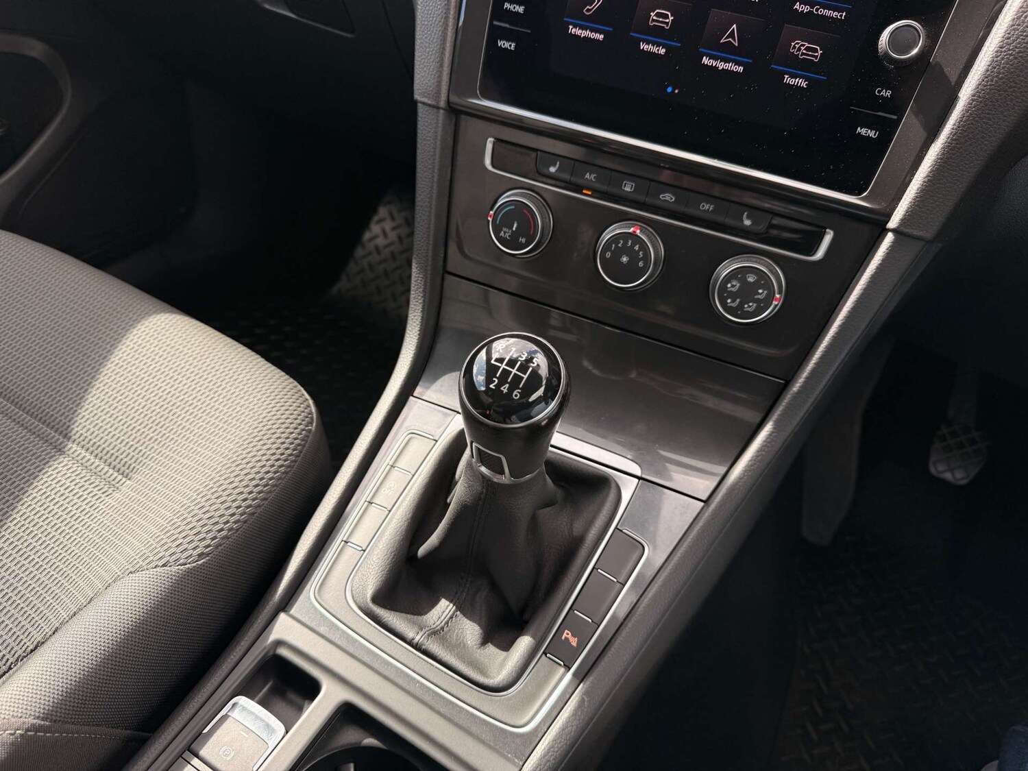 Used Volkswagen Golf 2018 for sale - 75725852: Photo 43