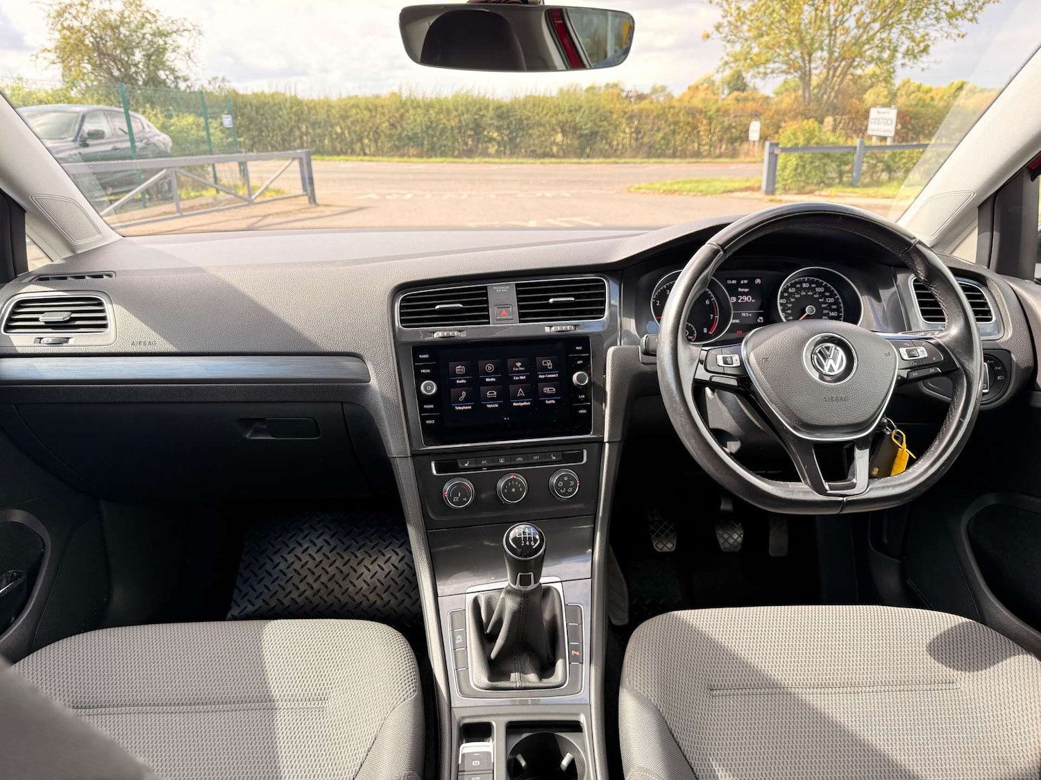 Used Volkswagen Golf 2018 for sale - 75725852: Photo 46