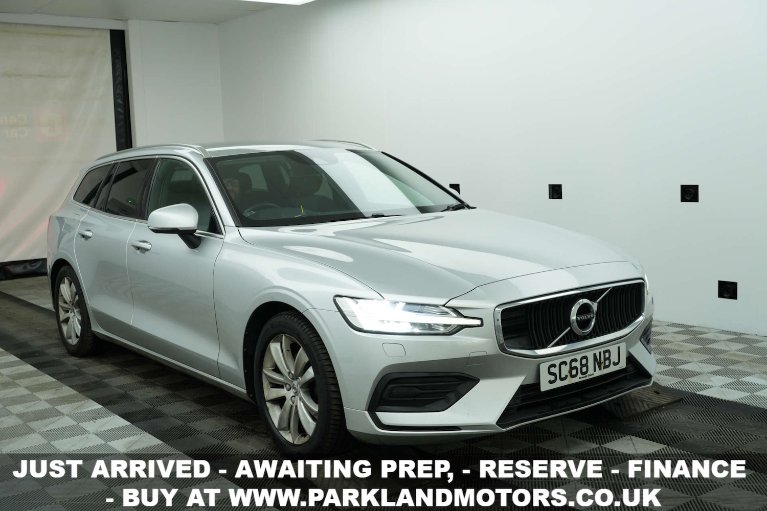 Used Volvo V60 2018 for sale - 78063305: Photo 1