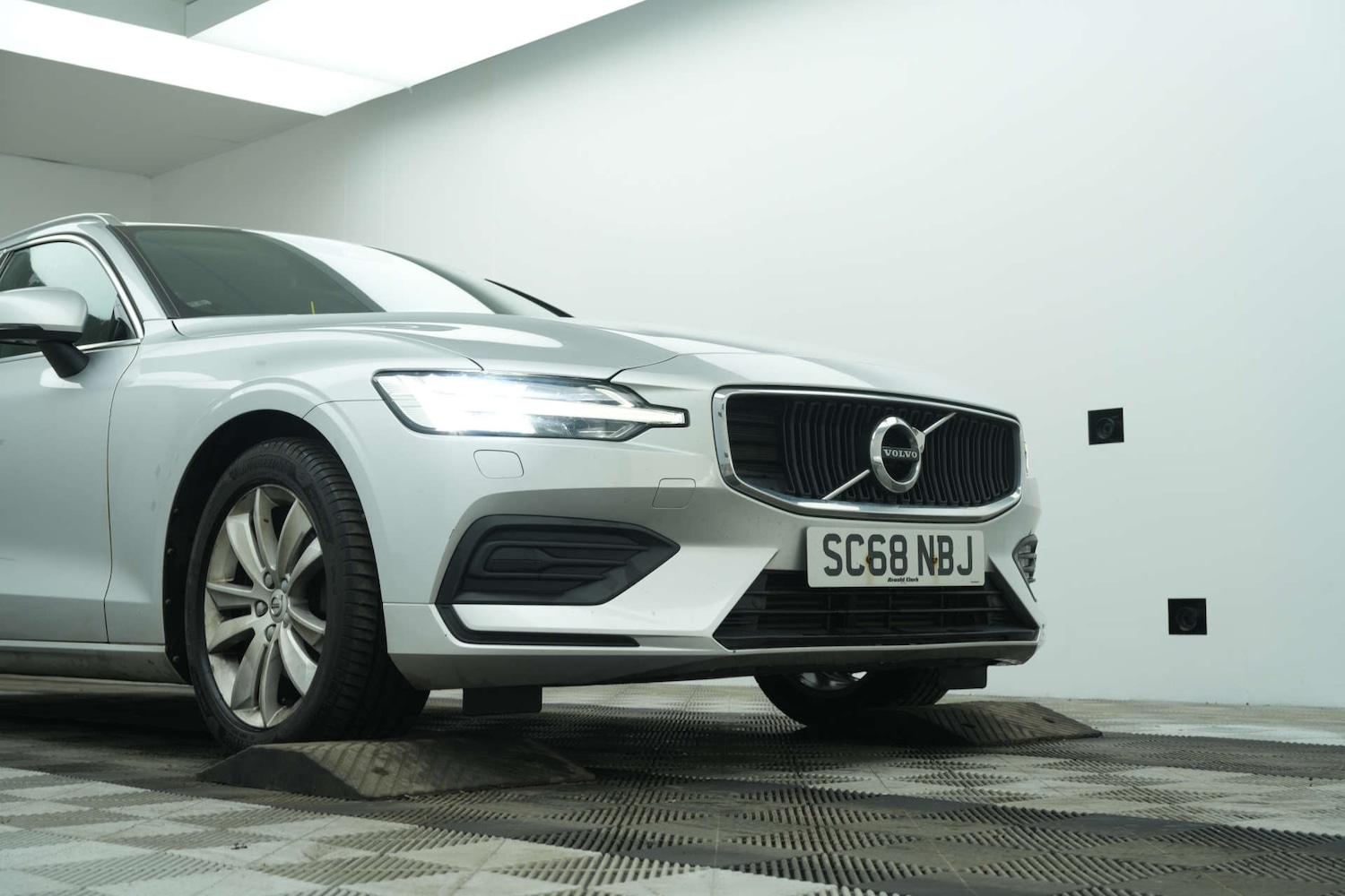 Used Volvo V60 2018 for sale - 78063305: Photo 11