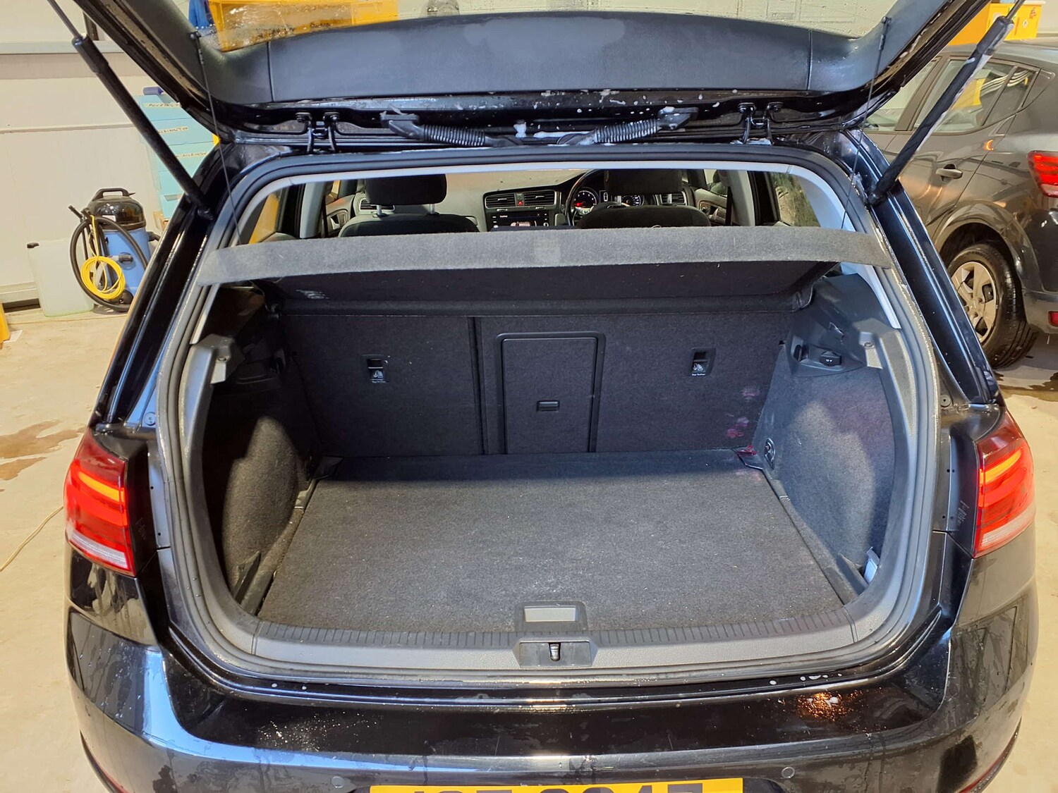 Used Volkswagen Golf 2018 for sale - 77163696: Photo 15