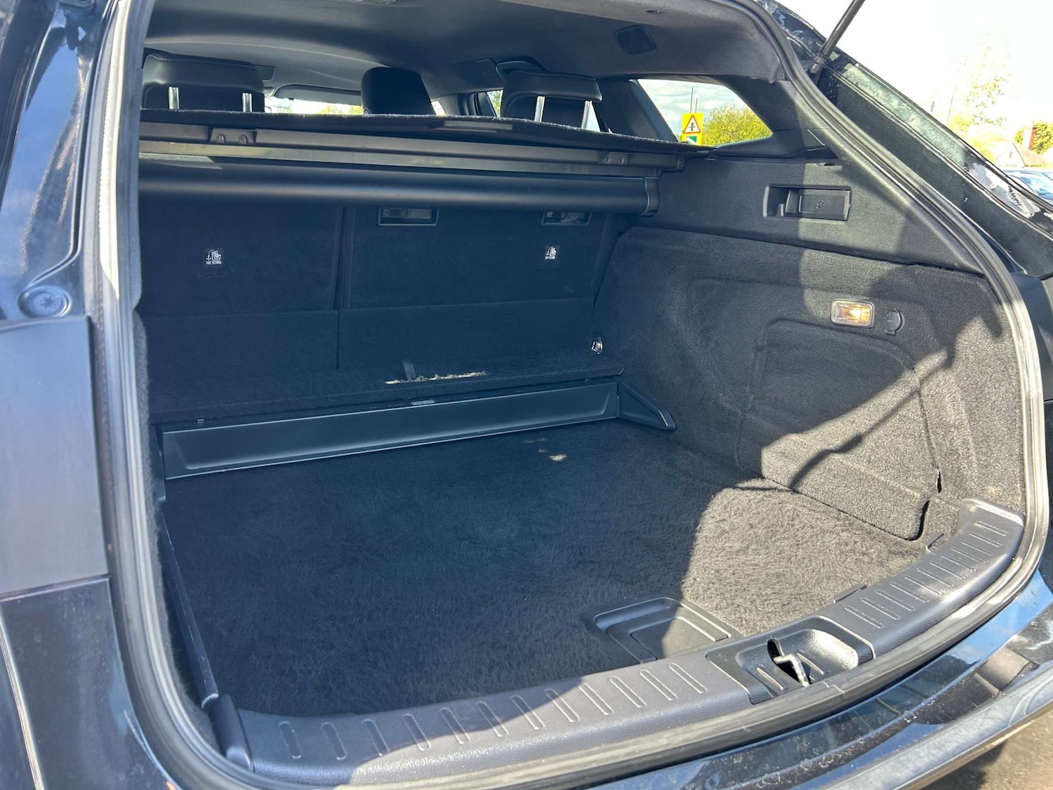 Used Toyota Corolla 2020 for sale - 75936109: Photo 30