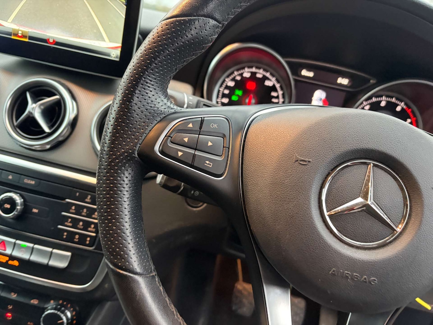 Used Mercedes-Benz GLA 2019 for sale - 76500624: Photo 37