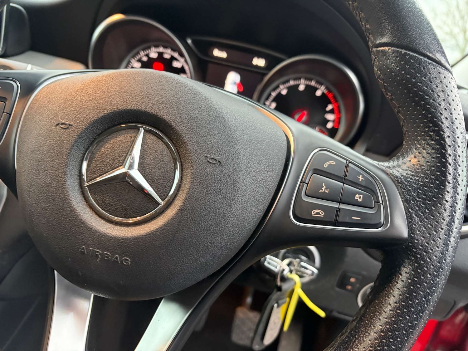 Used Mercedes-Benz GLA 2019 for sale - 76500624: Photo 38