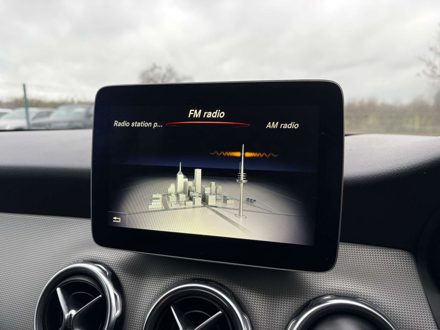 Used Mercedes-Benz GLA 2019 for sale - 76500624: Photo 43