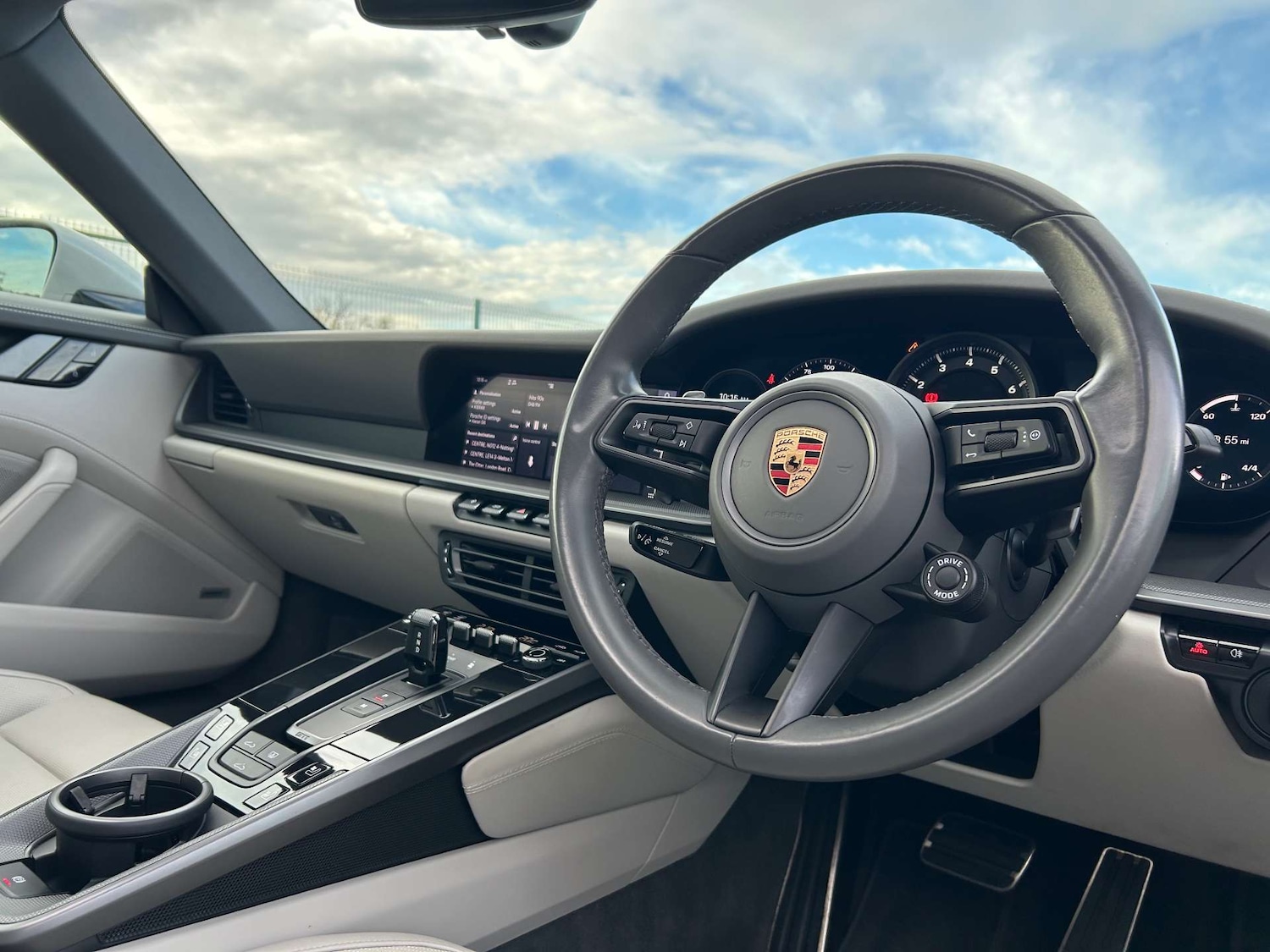 Used Porsche 911 2020 for sale - 76478999: Photo 2