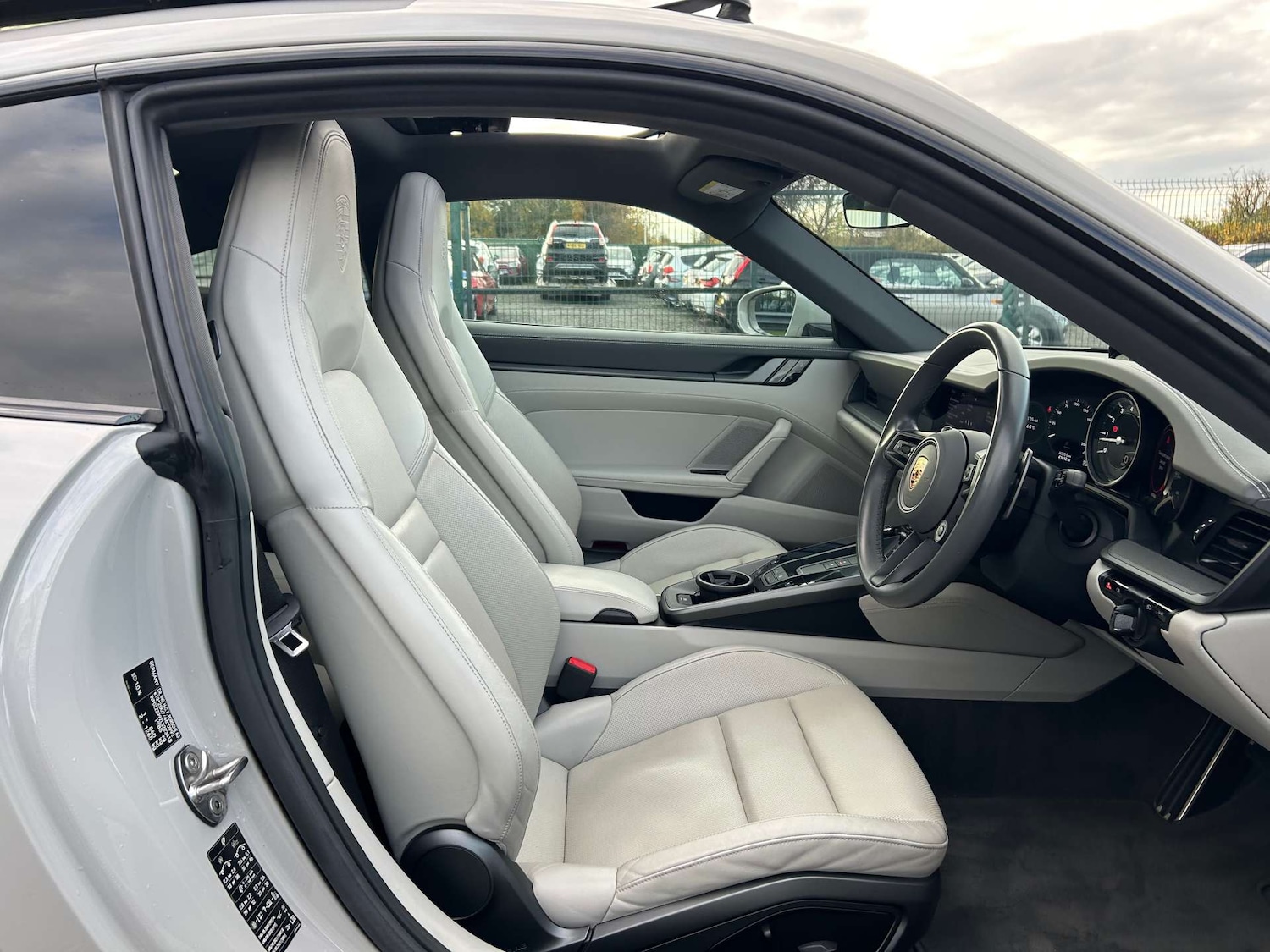 Used Porsche 911 2020 for sale - 76478999: Photo 50