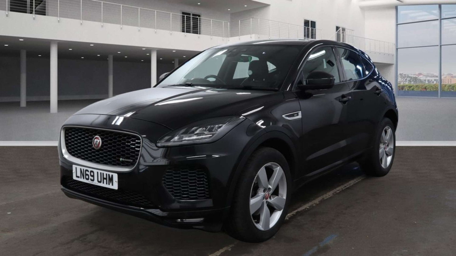 Used Jaguar E-Pace 2019 for sale - 78063306: Photo 3