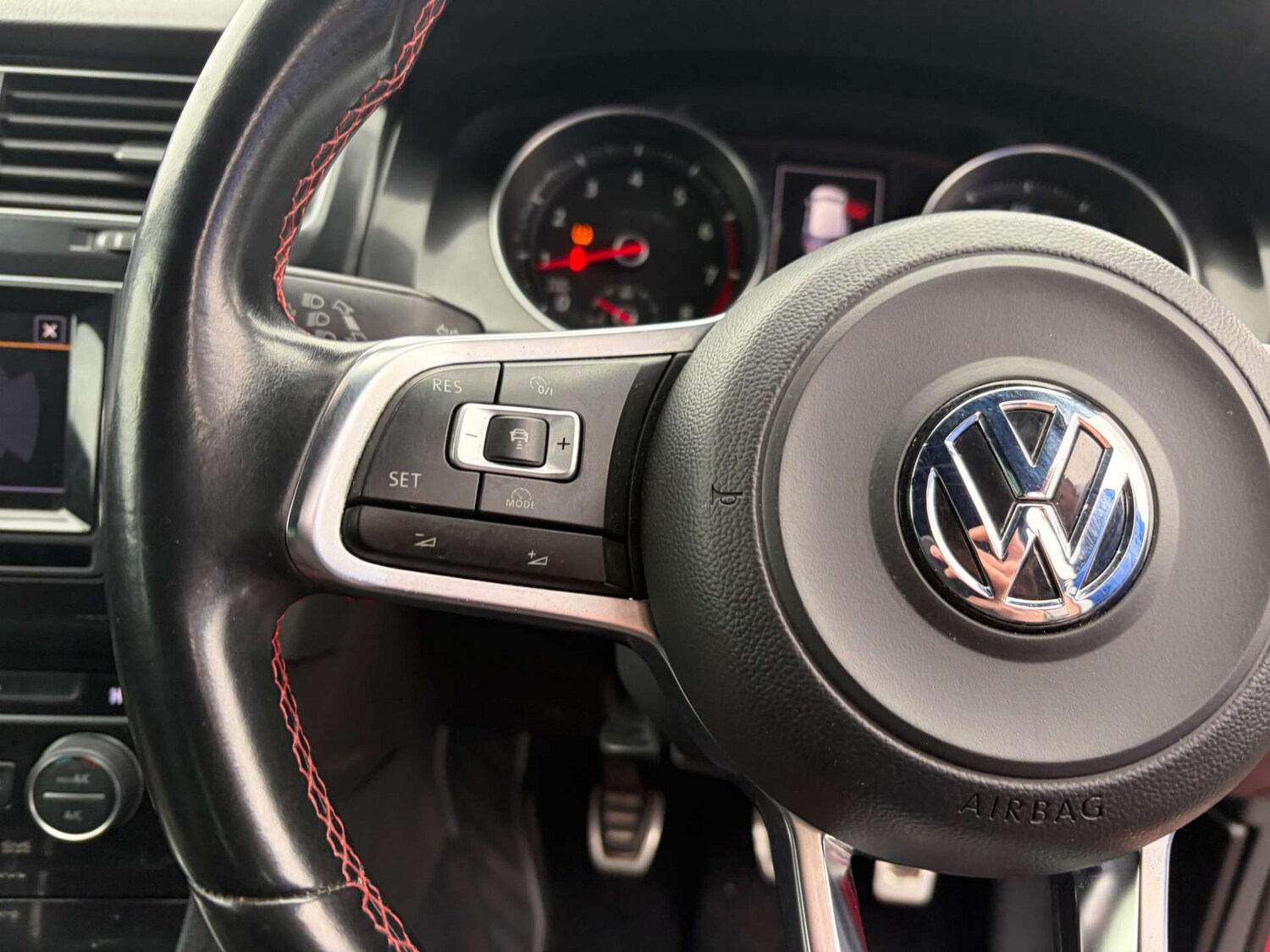 Used Volkswagen Golf 2014 for sale - 77707533: Photo 39