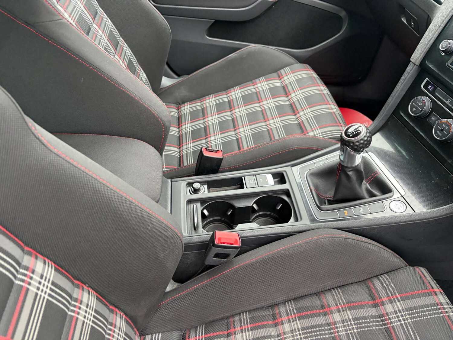 Used Volkswagen Golf 2014 for sale - 77707533: Photo 43