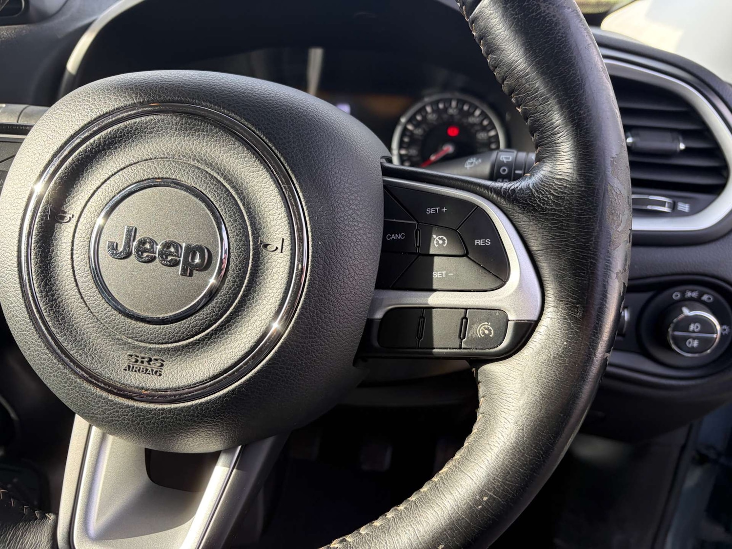 Used Jeep Renegade 2016 for sale - 77498248: Photo 42