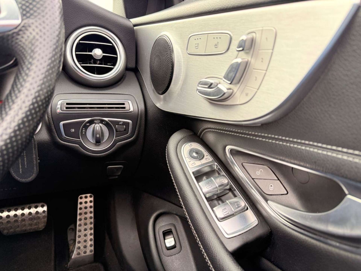 Used Mercedes-Benz C Class 2018 for sale - 76278535: Photo 39