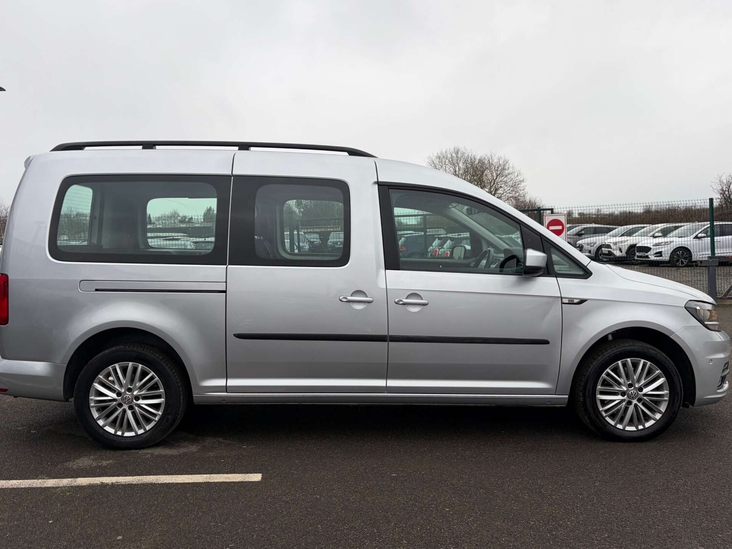 Used Volkswagen Caddy Maxi Life 2021 for sale - 77368255: Photo 8