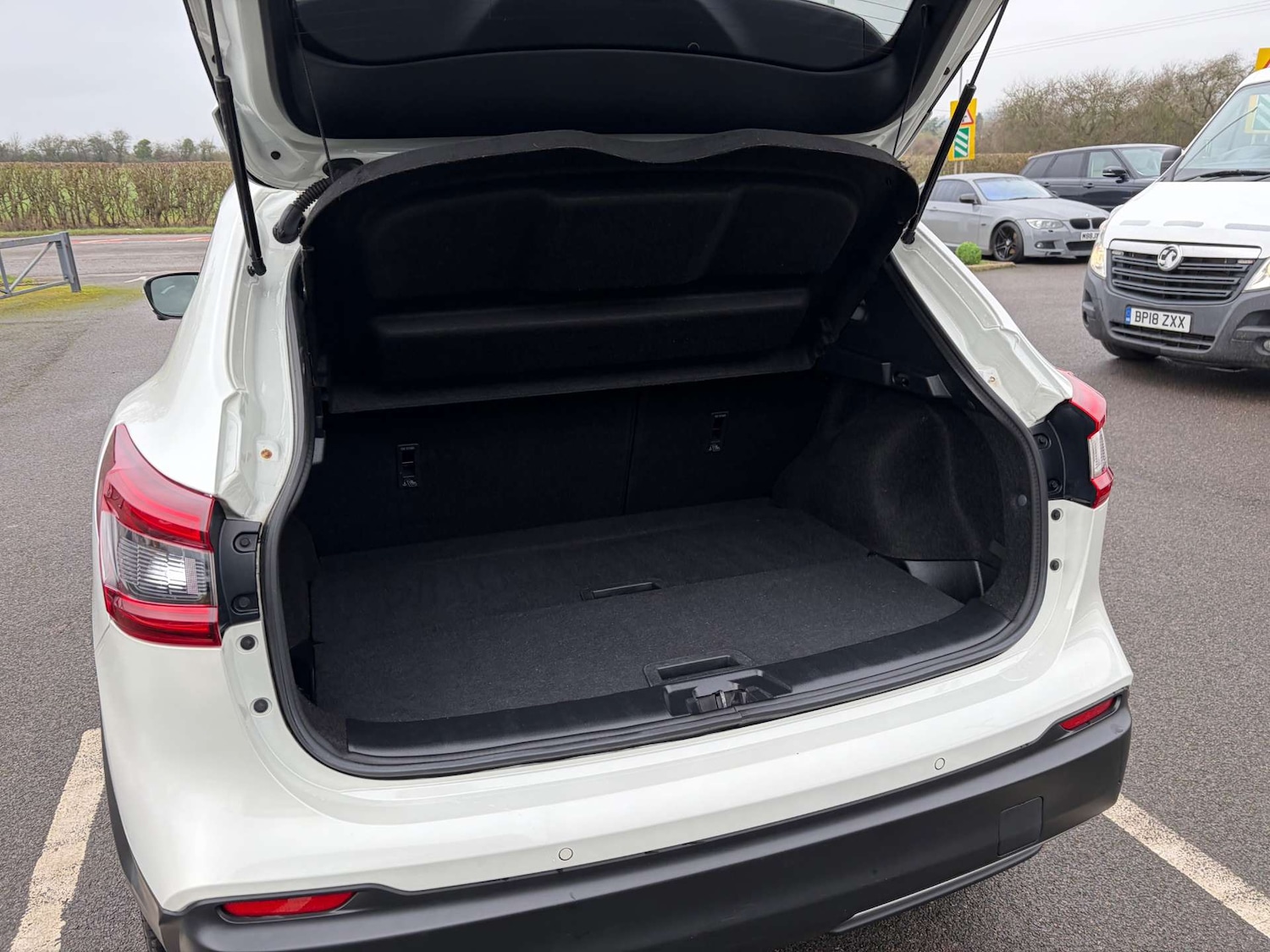 Used Nissan Qashqai 2018 for sale - 77504070: Photo 25