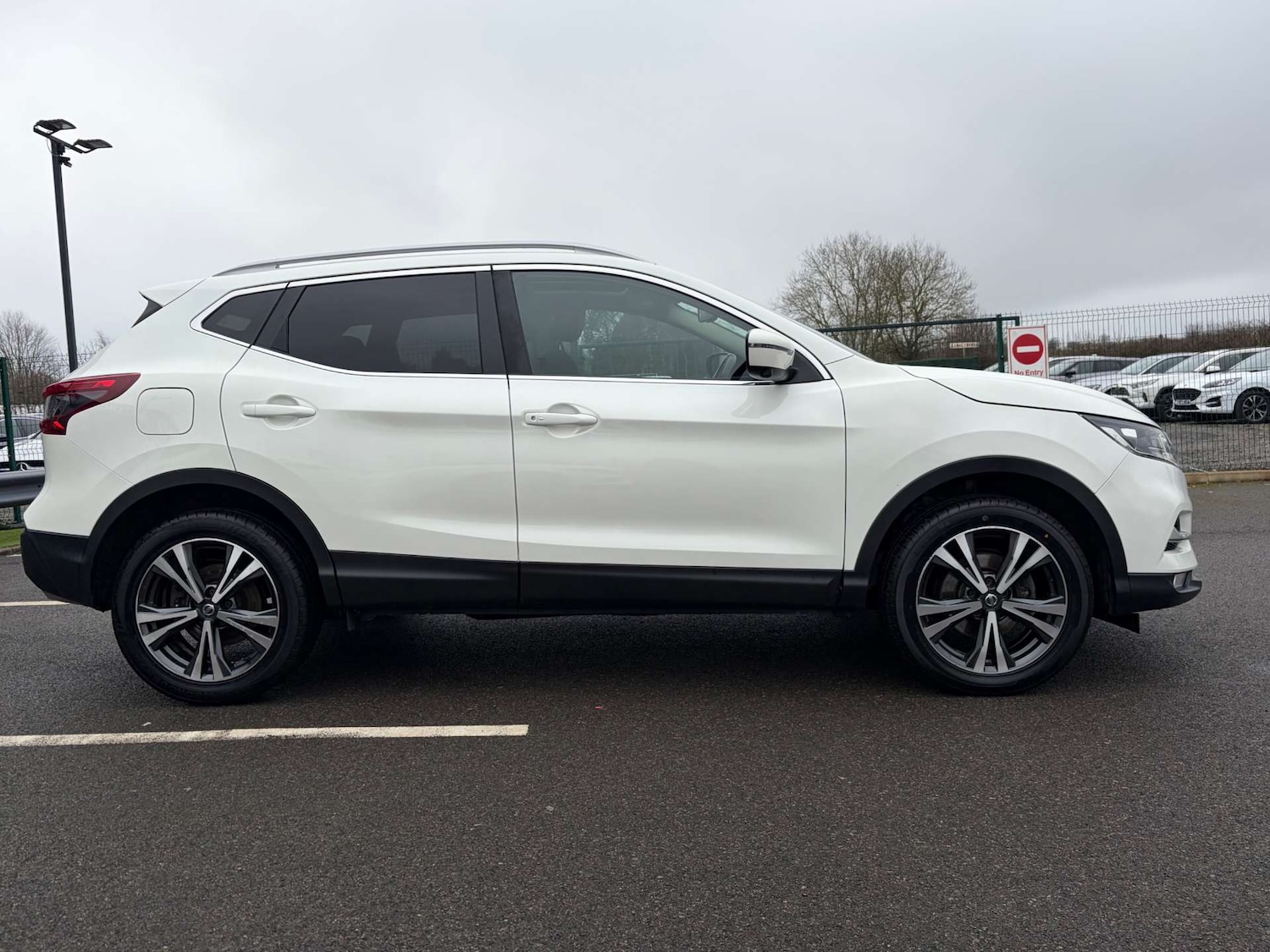 Used Nissan Qashqai 2018 for sale - 77504070: Photo 9