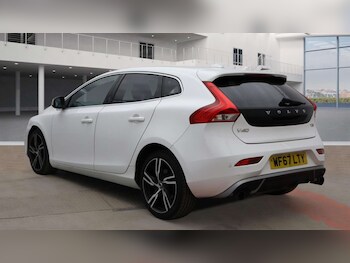 Used Volvo V40 2017 for sale - 78020623: Photo
