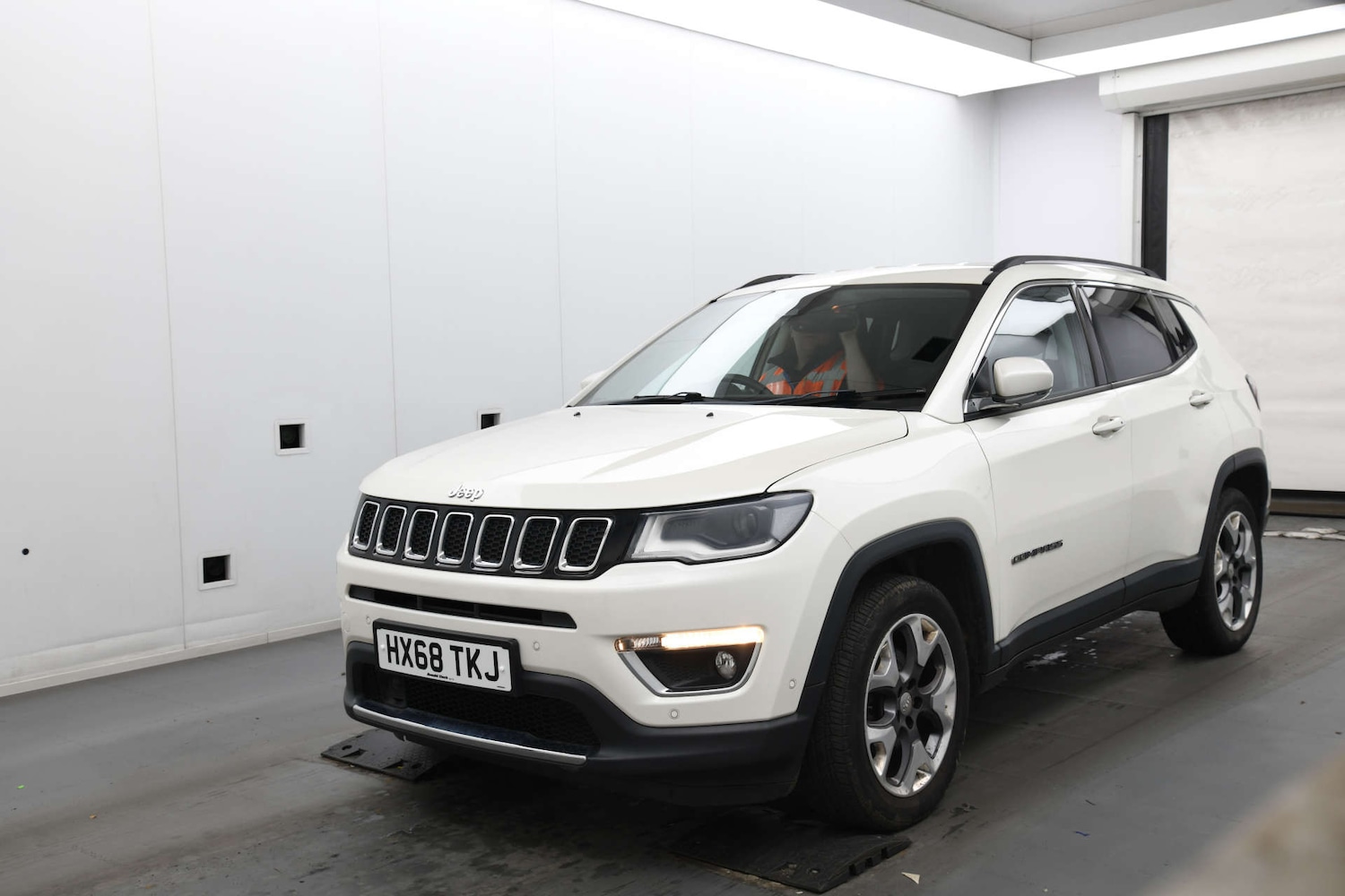 Used Jeep Compass 2018 for sale - 77236263: Photo 3