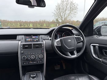 Used Land Rover Discovery Sport 2019 for sale - 77272720: Photo