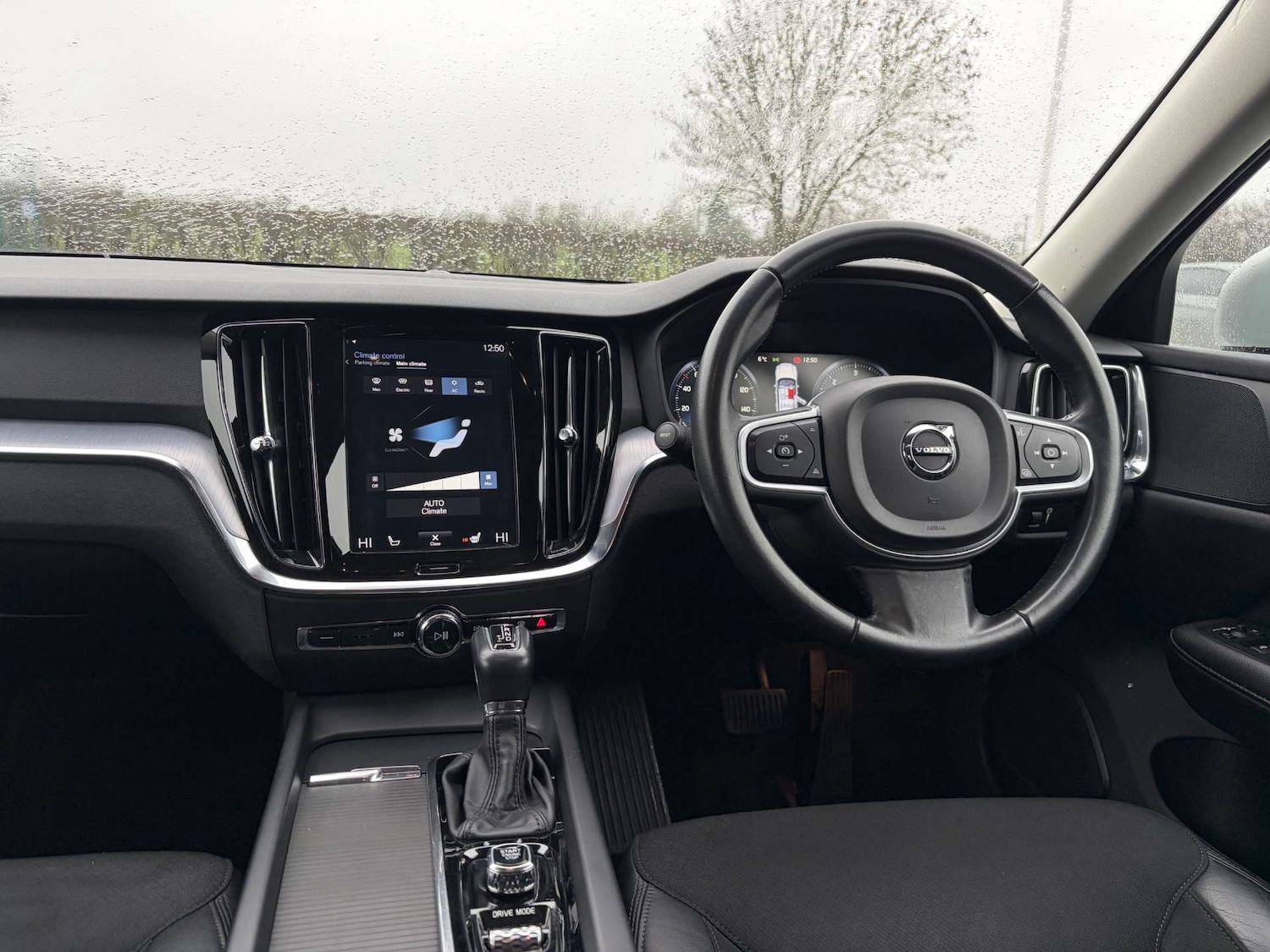Used Volvo V60 2019 for sale - 77595702: Photo 2
