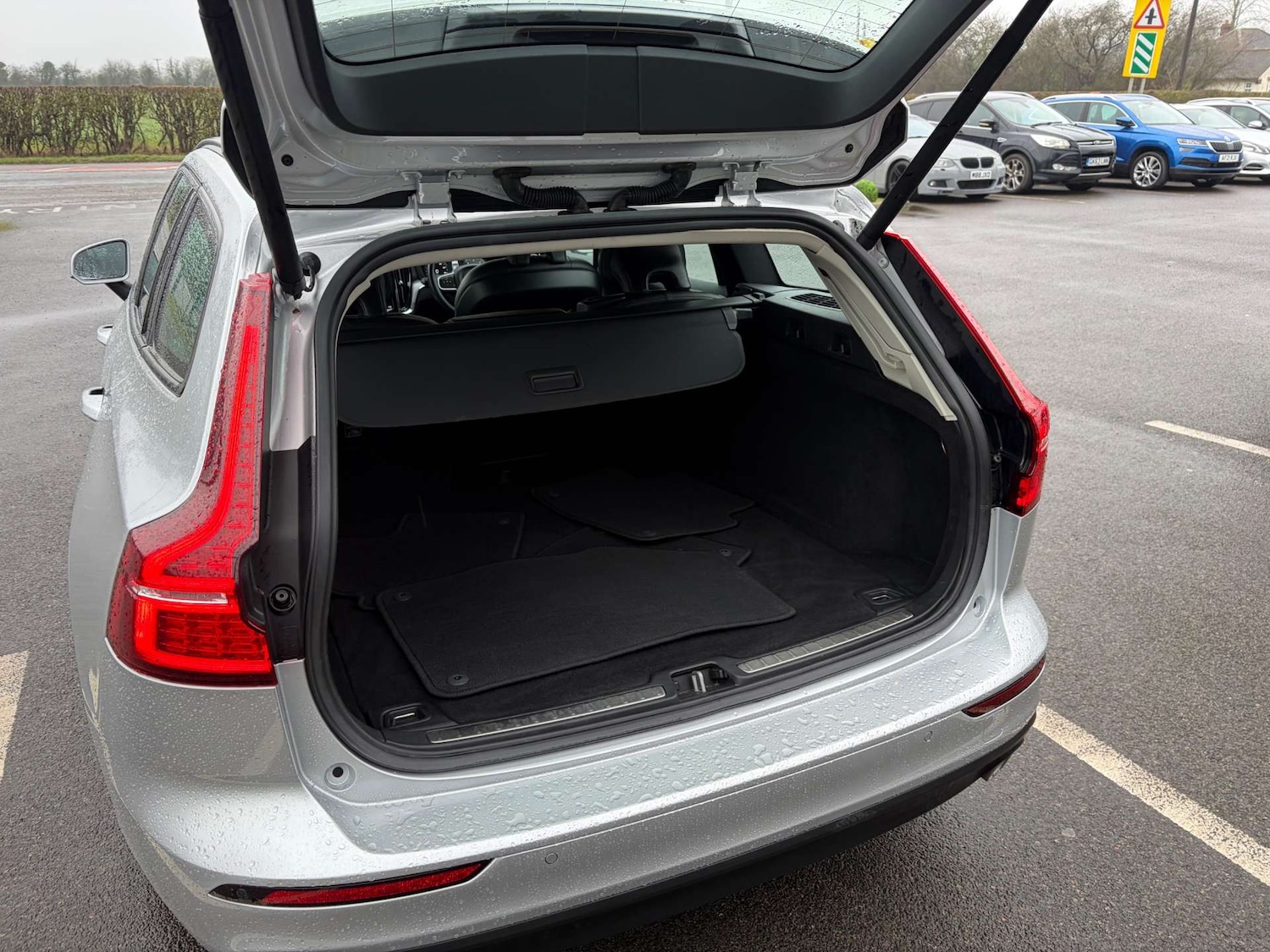 Used Volvo V60 2019 for sale - 77595702: Photo 25
