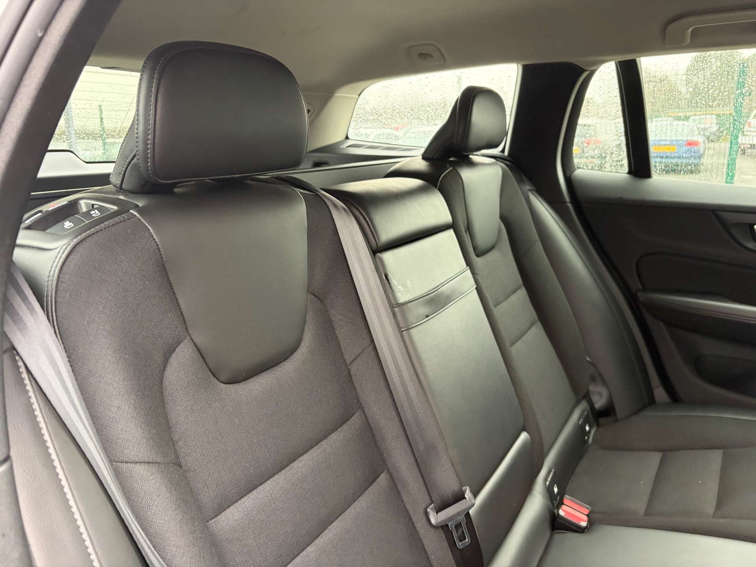 Used Volvo V60 2019 for sale - 77595702: Photo 32