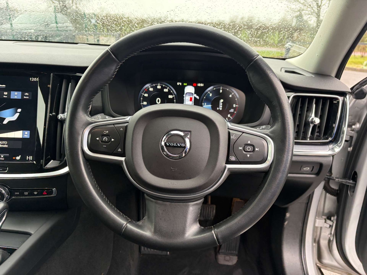 Used Volvo V60 2019 for sale - 77595702: Photo 41