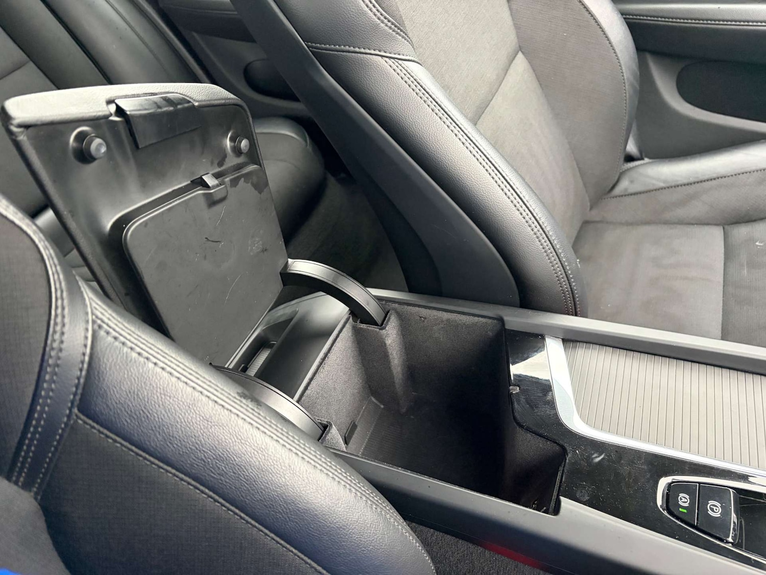 Used Volvo V60 2019 for sale - 77595702: Photo 47