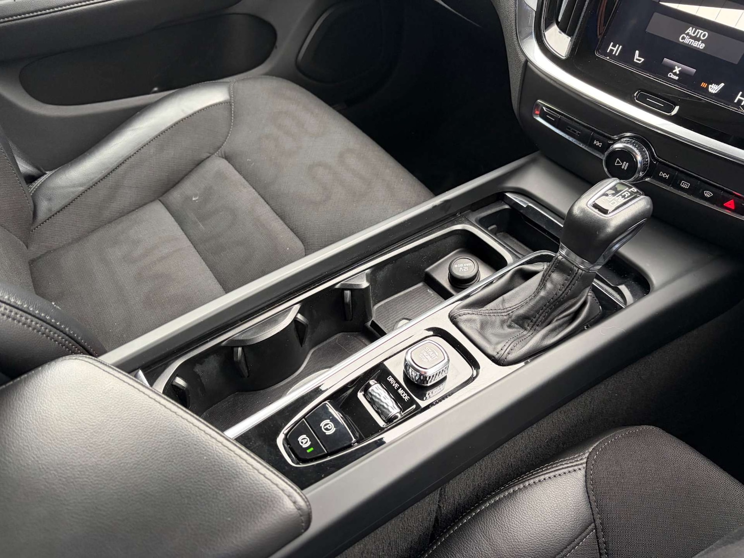 Used Volvo V60 2019 for sale - 77595702: Photo 48