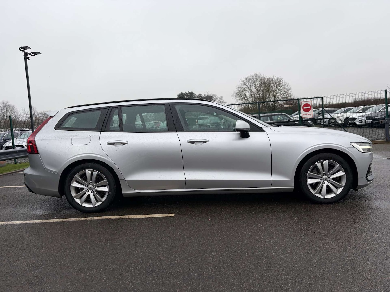 Used Volvo V60 2019 for sale - 77595702: Photo 9