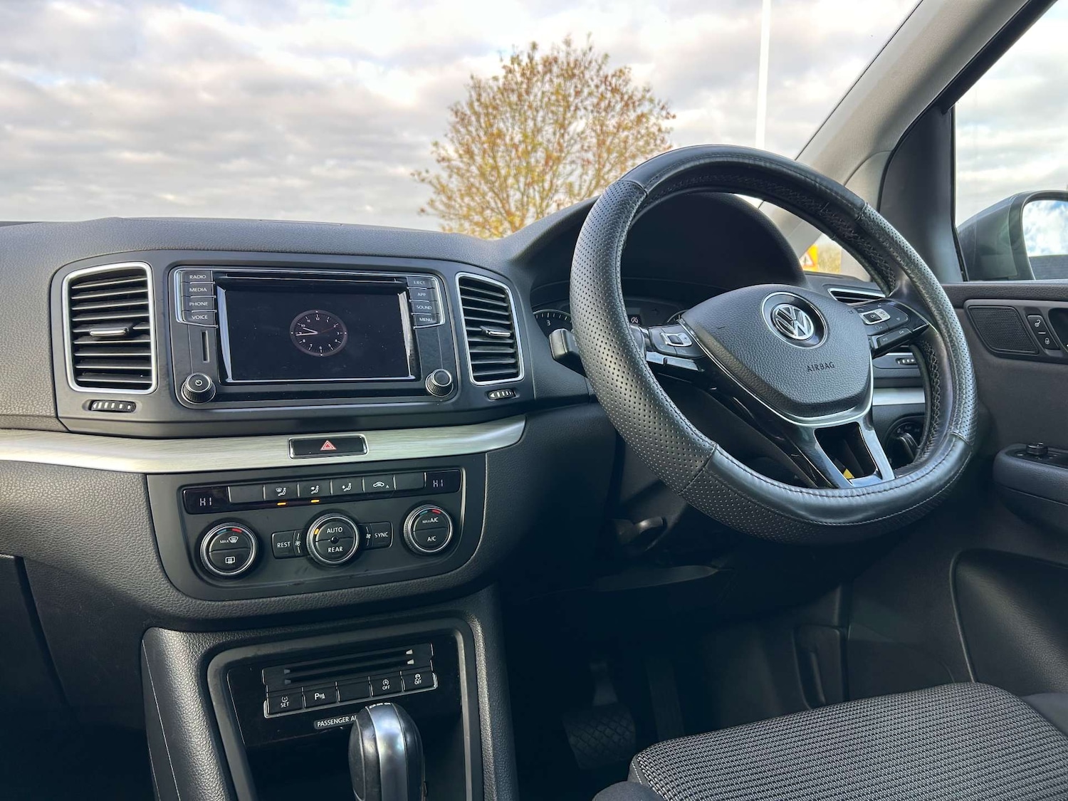 Used Volkswagen Sharan 2018 for sale - 76020201: Photo 24