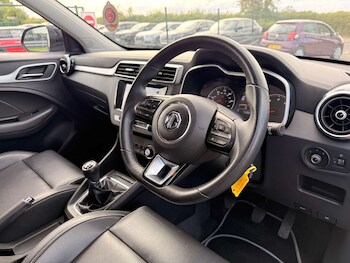 Used MG MG ZS 2018 for sale - 75911116: Photo