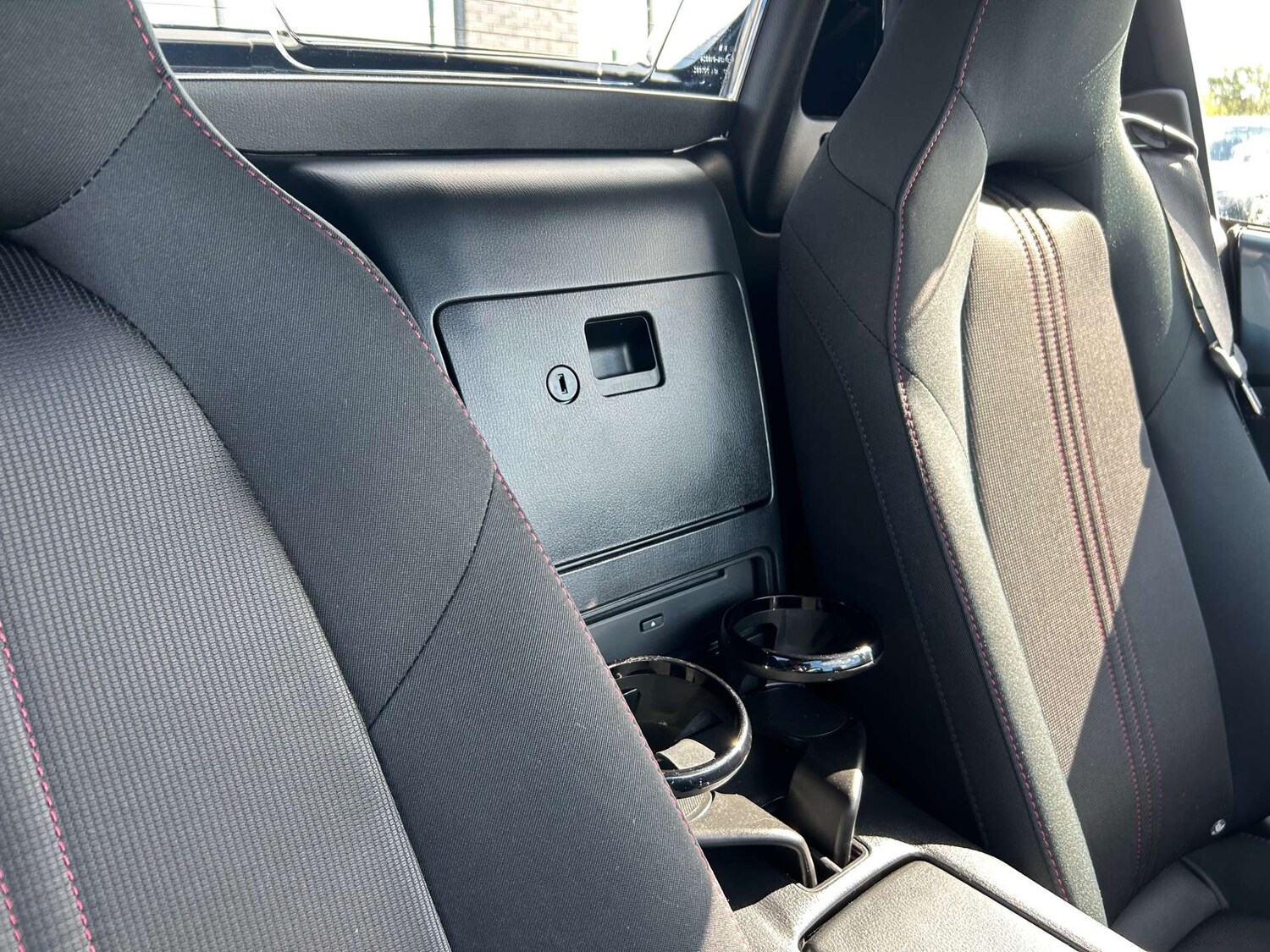 Used Mazda MX-5 2018 for sale - 75966392: Photo 47