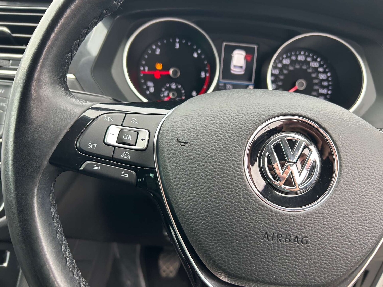 Used Volkswagen Tiguan 2016 for sale - 76020191: Photo 36