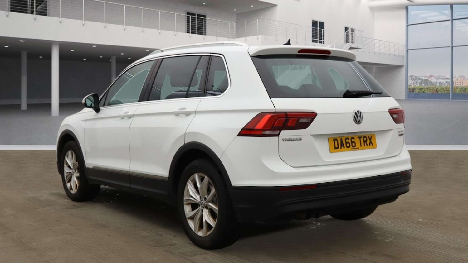 Used Volkswagen Tiguan 2016 for sale - 76020191: Photo 4