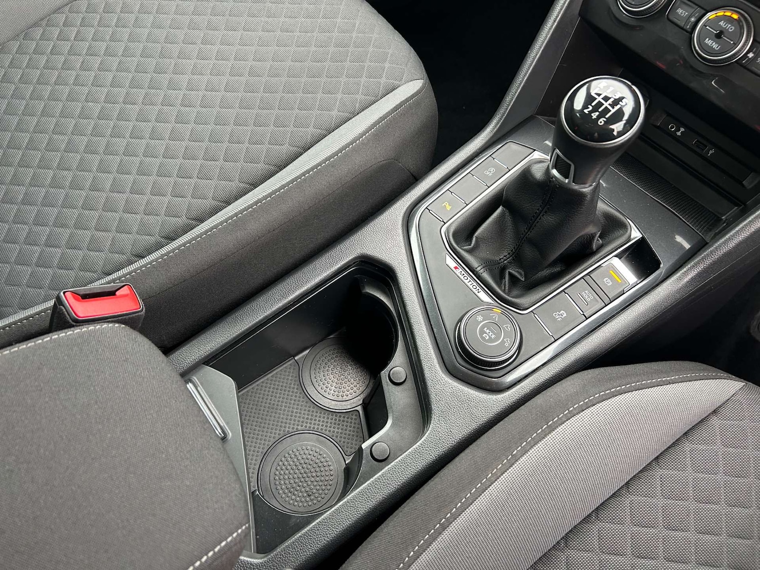 Used Volkswagen Tiguan 2016 for sale - 76020191: Photo 44