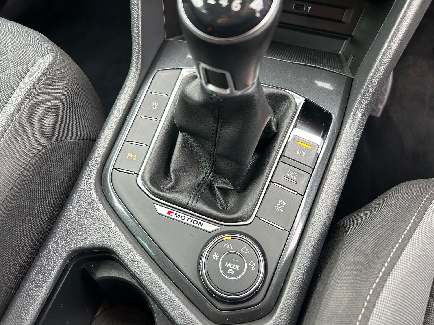 Used Volkswagen Tiguan 2016 for sale - 76020191: Photo 49