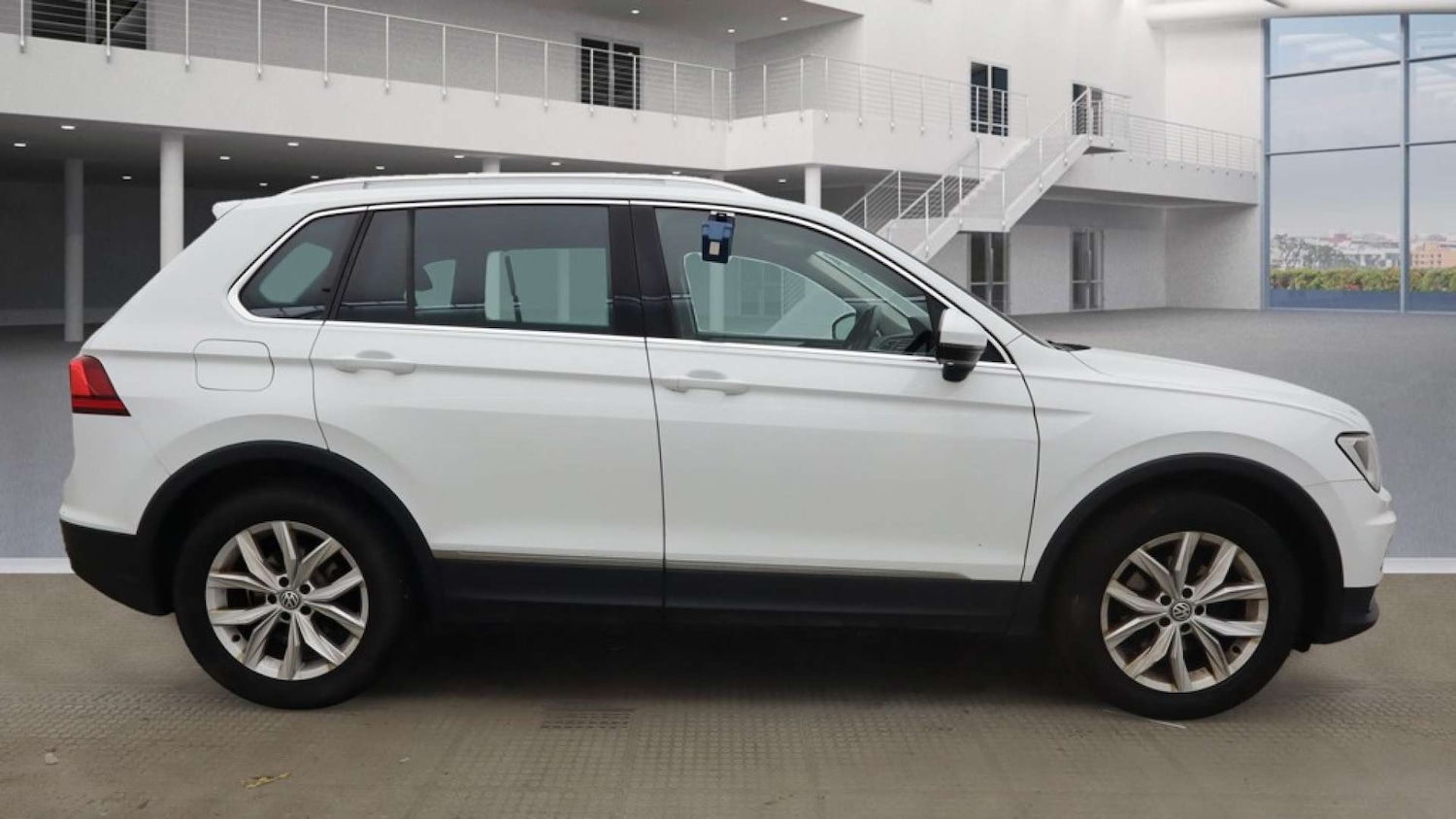 Used Volkswagen Tiguan 2016 for sale - 76020191: Photo 6