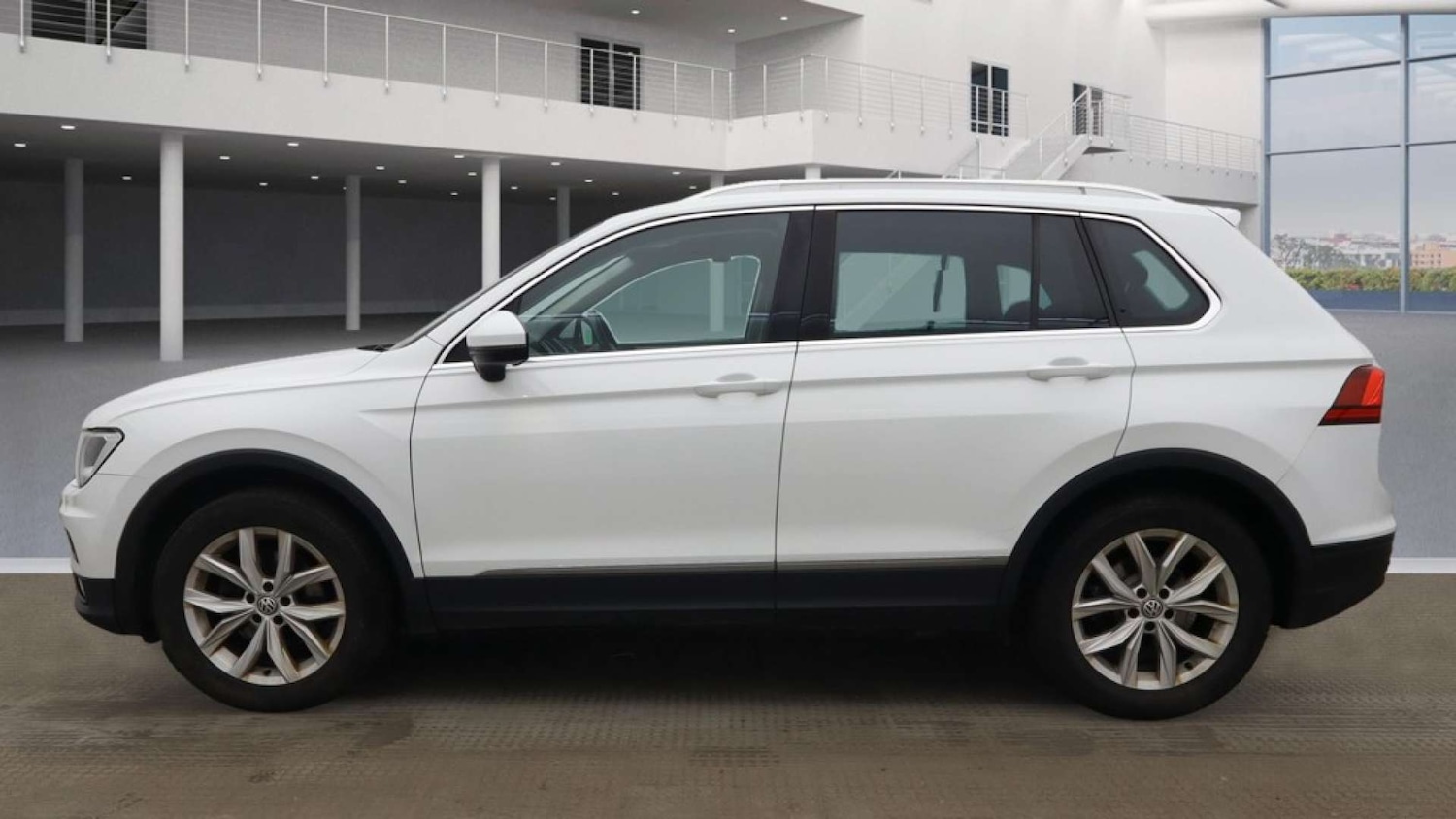 Used Volkswagen Tiguan 2016 for sale - 76020191: Photo 7