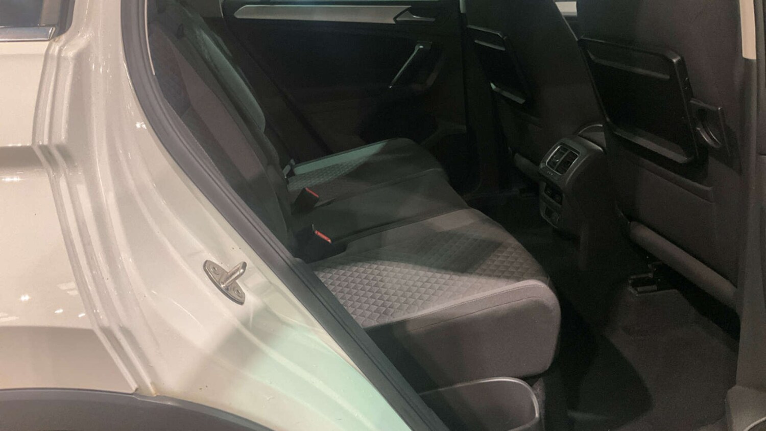Used Volkswagen Tiguan 2016 for sale - 76020191: Photo 9