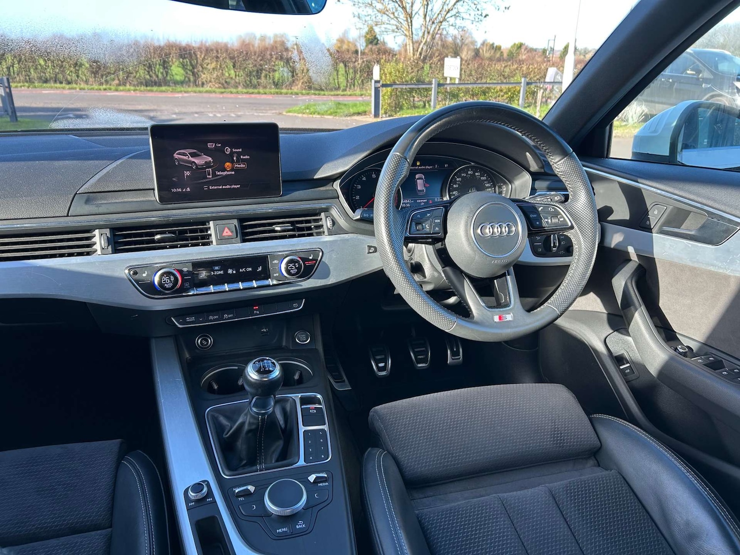 Used Audi A4 2017 for sale - 76949874: Photo 2