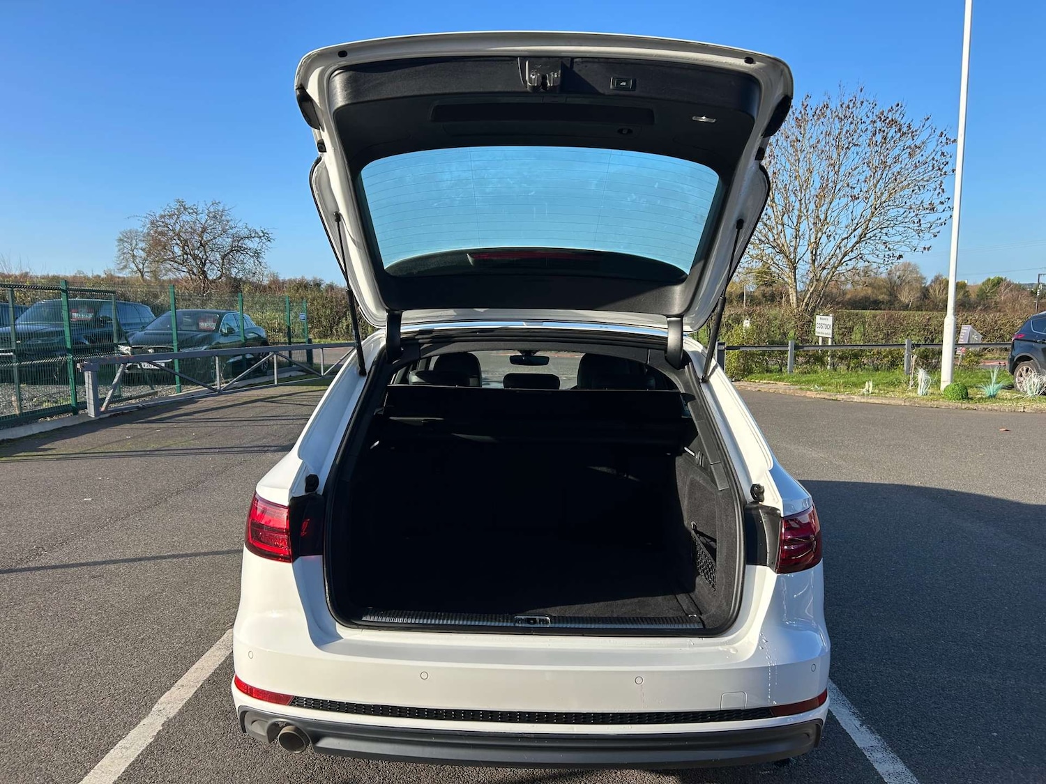 Used Audi A4 2017 for sale - 76949874: Photo 32