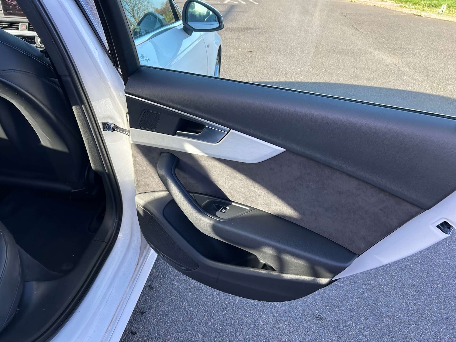 Used Audi A4 2017 for sale - 76949874: Photo 36