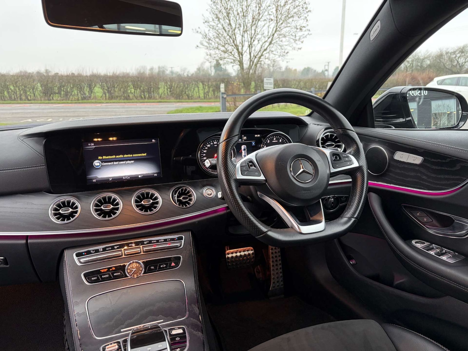 Used Mercedes-Benz E Class 2018 for sale - 77022543: Photo 2