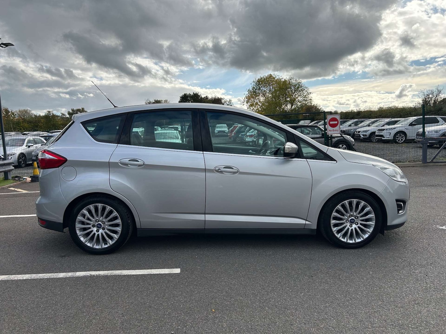Used Ford C-Max 2014 for sale - 76343765: Photo 8