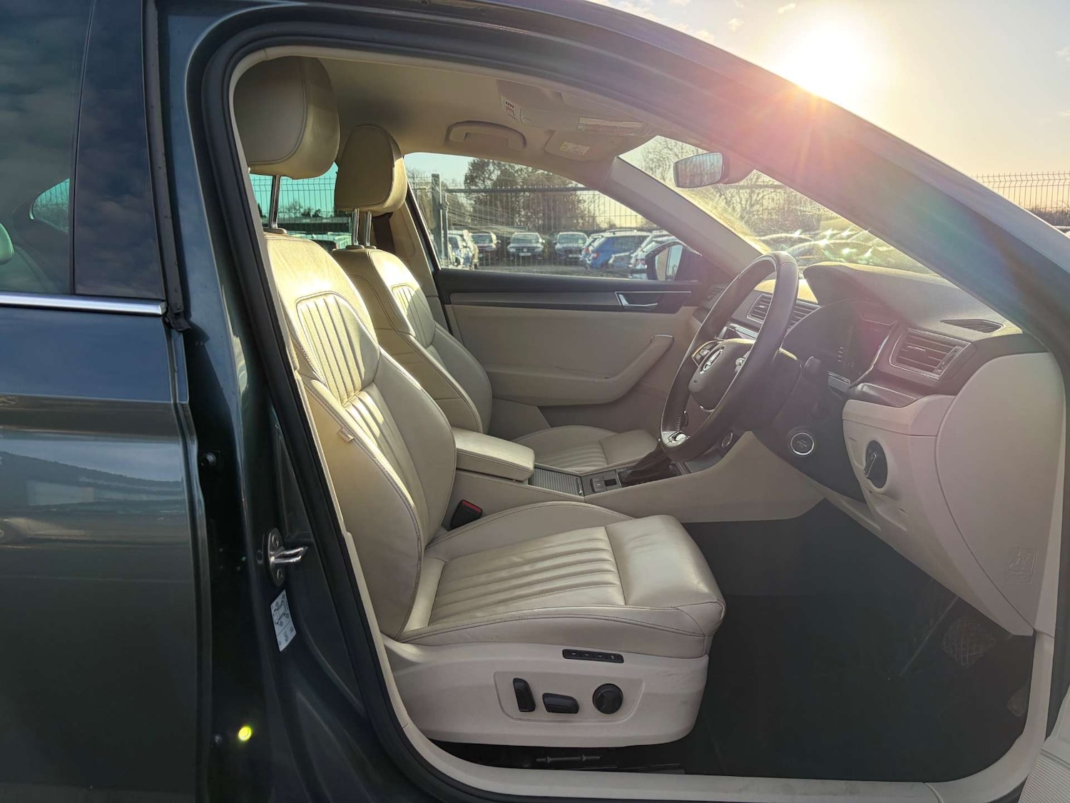 Used Skoda Superb 2021 for sale - 76829906: Photo 37