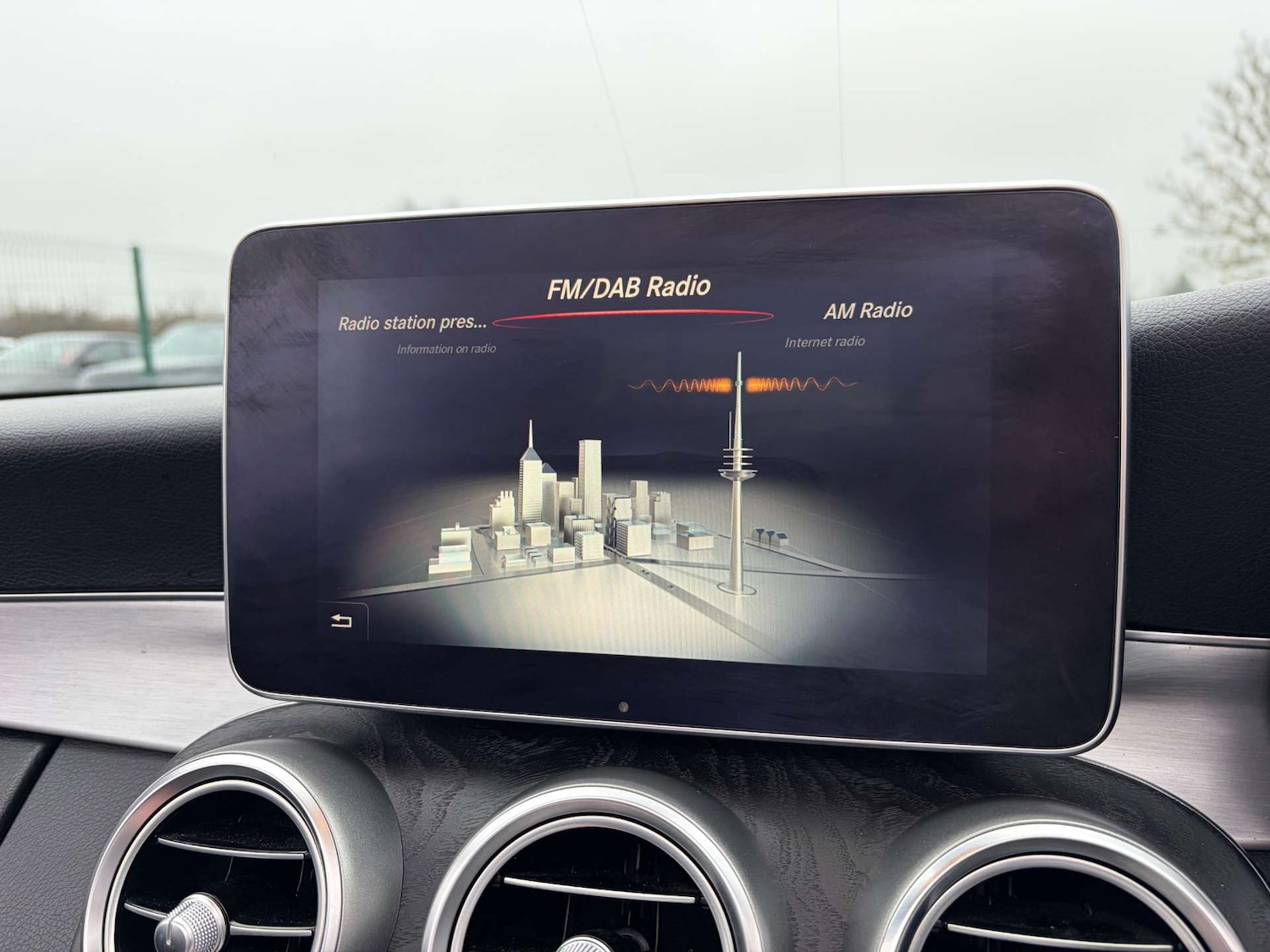 Used Mercedes-Benz C Class 2018 for sale - 76973928: Photo 62