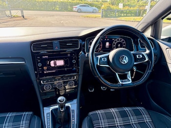 Used Volkswagen Golf 2017 for sale - 78478685: Photo